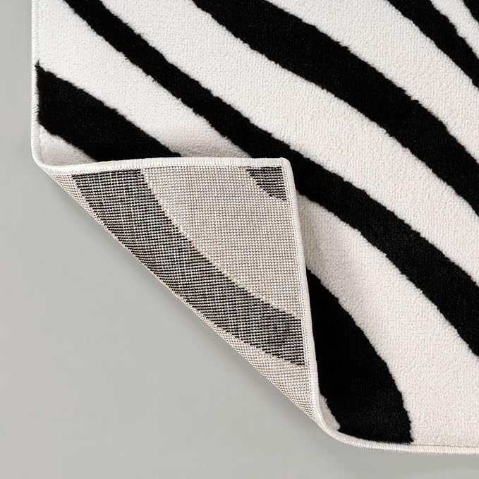 JONATHAN Y Maribo High-Low Abstract Striped Black/White 4x6 Area Rug Indoor, Non-Shedding, Stain Resistant for Bedroom, Living Room, Kitchen (SCN103F-4)