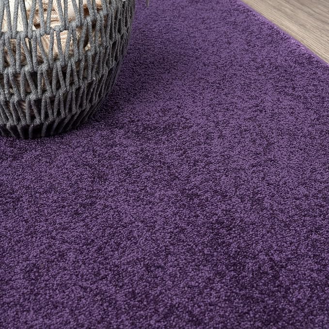 JONATHAN Y Haze Solid Low-Pile Purple 4' Round Indoor Area Rug, Coastal,Bohemian,Minimalist,Classic, Easy-Cleaning for Living Room,Bedroom,Kitchen,Pet Friendly,Non-Shedding (SEU100N-4R)