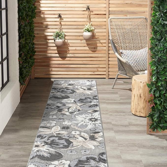 Rugshop Bergamo Contemporary Floral Non-Shedding Easy Cleaning Patio Deck Backyard Indoor/Outdoor Runner Rug 2' 7" X 6' Gray