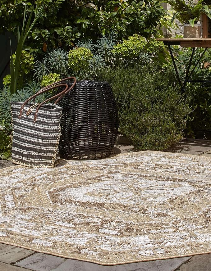 Unique Loom Outdoor Traditional Collection Area Rug - Valeria (5' 3" Octagon, Natural/ Ivory)