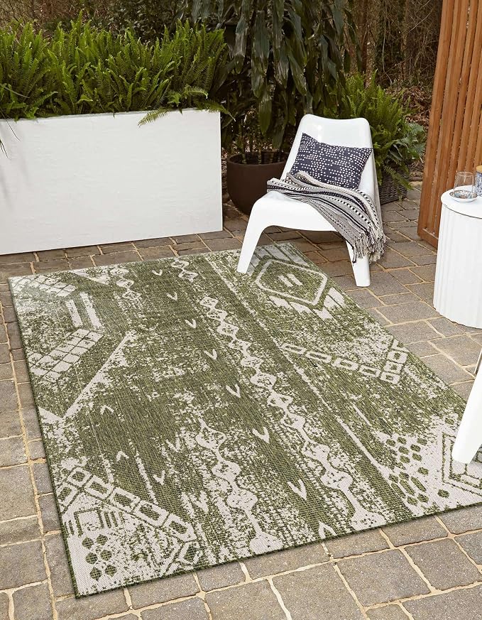 Unique Loom Outdoor Bohemian Collection Area Rug - Anthro (7' 1" x 10' Rectangle, Green/ Ivory)