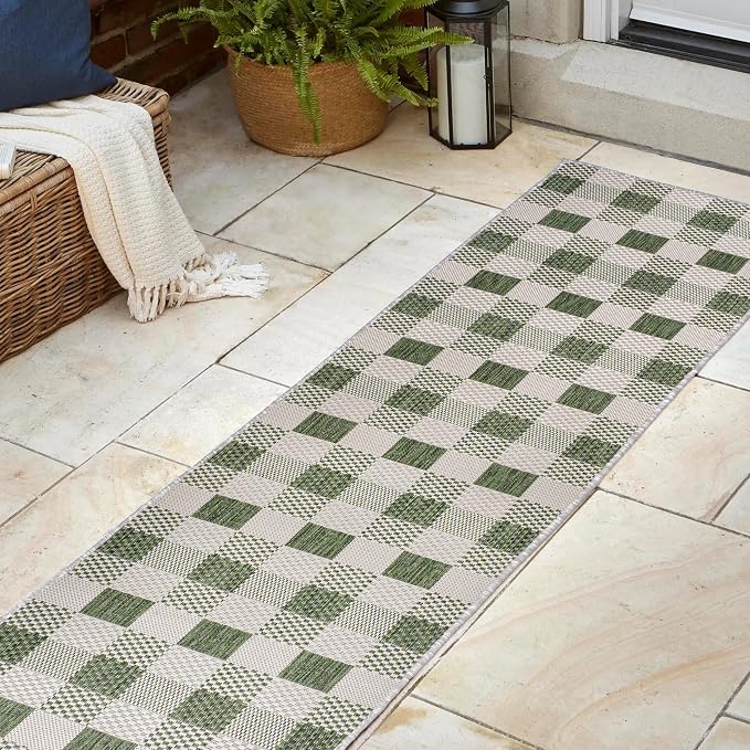 JONATHAN Y Geometric Bold Gingham Indoor Outdoor Runner Rug 2X8 Green/Cream, Darcy Traditional for Backyard, Patio, Porch, Easy-Cleaning, High Traffic, Pet-Friendly, Non-Shedding (TSN201E-28)