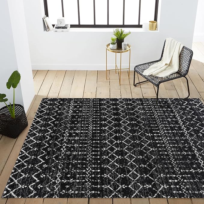 JONATHAN Y Boho Vintage Diamond Black/Ivory Indoor Area Rug 4X6 ft, Moroccan Hype for Living Room, Bedroom, Kitchen, Office, Easy-Cleaning, High Traffic, Pet-Friendly, Non-Shedding (MOH101D-4)