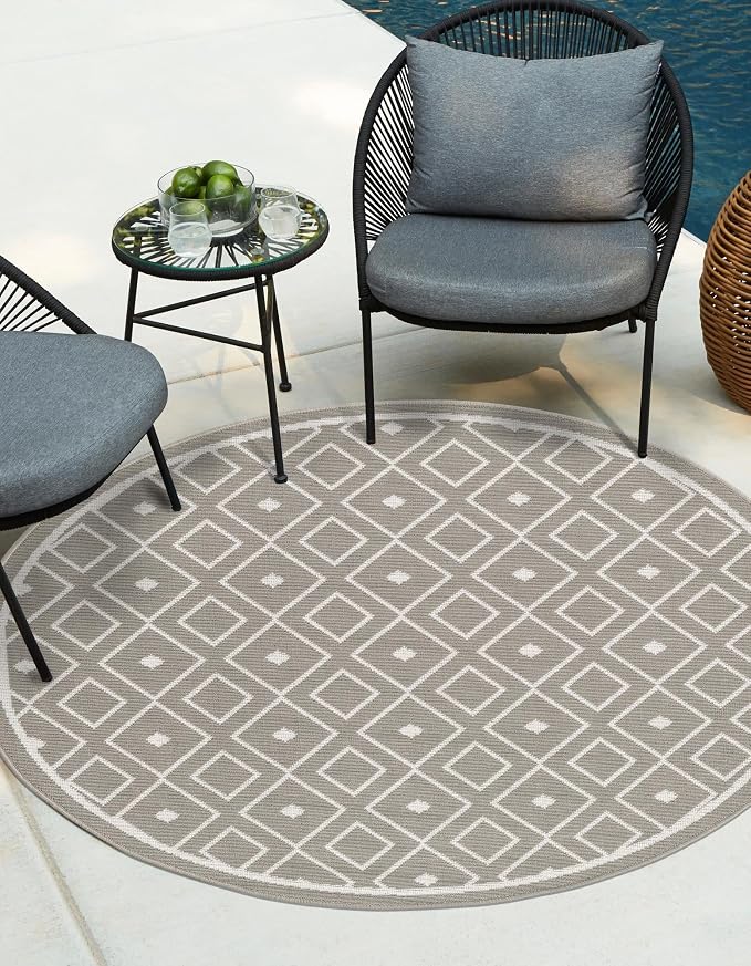 Unique Loom Outdoor Trellis Collection Area Rug - Kafes (7' 1" Round, Gray/ Ivory)