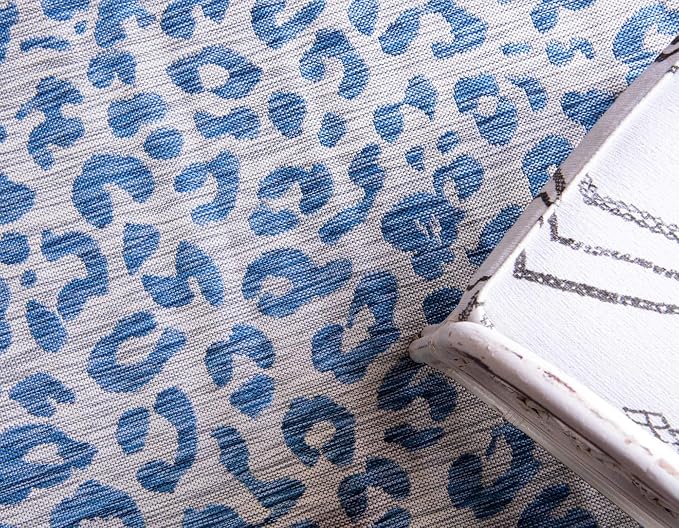 Unique Loom Outdoor Safari Collection Area Rug - Leopard (4' 1" Round, Blue/ Gray)