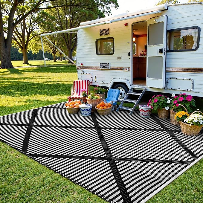 Lahome Waterproof Outdoor Rug 6x9, Reversible Plastic Straw Outdoor Patio Rugs for Camping, Rv Mats for Outside Porch Decor Backyard Camper Picnic, Black 6'x9'