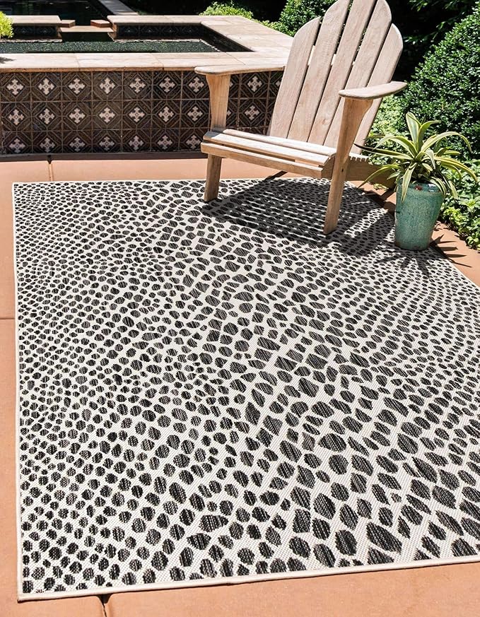 Unique Loom Outdoor Collection Area Rug - Cape Town (7' 10' x 10' Rectangle, Black/ Ivory)