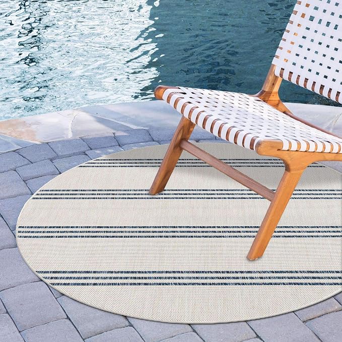 Unique Loom Jill Zarin Outdoor Collection Area Rug - Anguilla (4' 1'' Round, Ivory/ Blue)