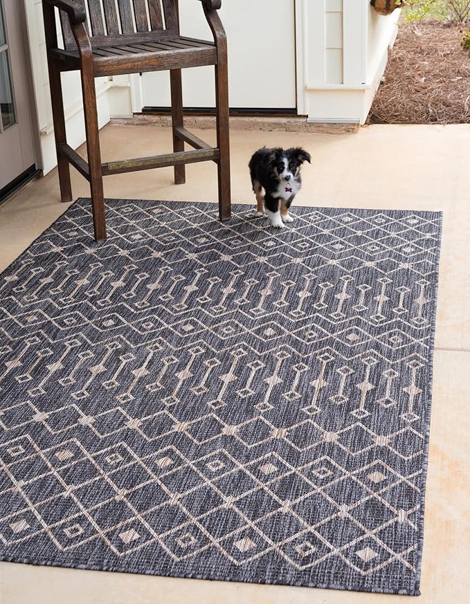Unique Loom Outdoor Trellis Collection Area Rug - Tribal Trellis (10' x 14' 1" Rectangle, Charcoal Gray/ Natural)