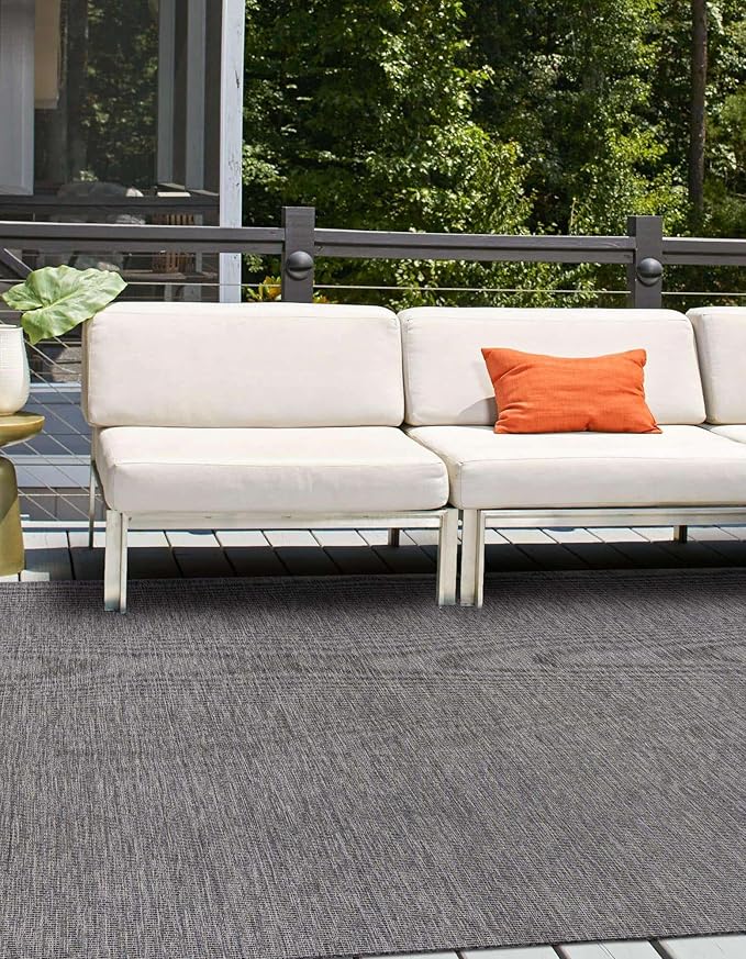 Unique Loom Outdoor Solid Collection Area Rug (7' 10" Square Black/Ivory)