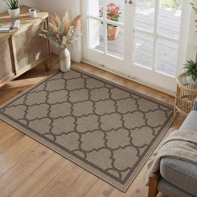 PureCozy 2x3 Geometric Figure Easy Jute Kitchen Front Doormat Non Slip Washable Neutral Area Rug Non Shedding Low Pile Black Scalloped Floor Carpet for Farmhouse Entryway Porch Doorway