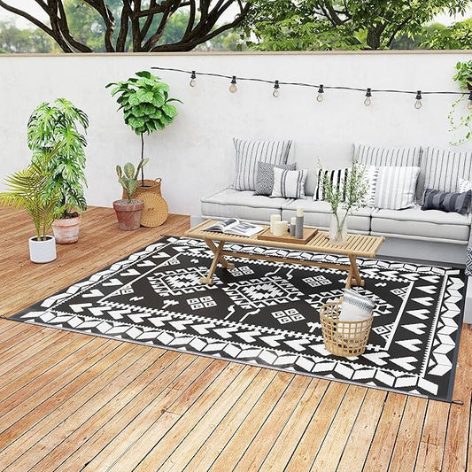 Outsunny Outdoor Rug for Patio, 8' x 10' Waterproof Large Mat, Reversible Plastic Straw Rug for Decor, Portable Outside RV Camping Area Carpet Mat for Backyard Porch Deck Picnic, Black & White Rhombus