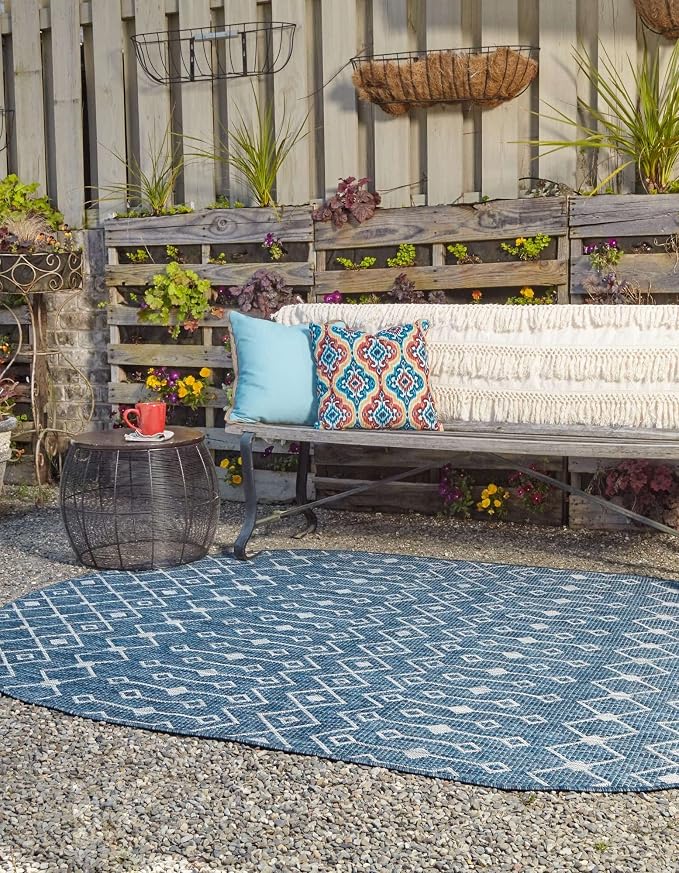 Unique Loom Outdoor Trellis Collection Area Rug - Tribal Trellis (3' 3" x 5' 3" Oval, Blue/ Ivory)