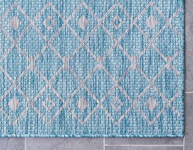 Unique Loom Outdoor Trellis Collection Area Rug - Tribal Trellis (7' 1" x 10' Rectangle, Aqua/ Ivory)