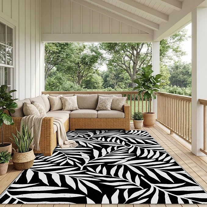 Smiry Outdoor Rug 5x8 ft, Waterproof Reversible Plastic Straw Rugs, Outdoor Area Rug with Leaf Pattern, Outside Floor Mat for Patio, Backyard, Deck, Picnic, Beach, Camping, Black & White