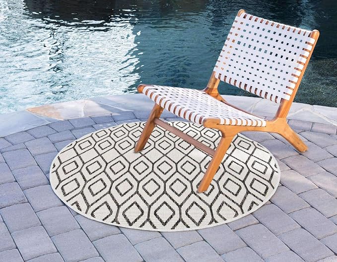 Jill Zarin Outdoor Collection Area Rug - Turks and Caicos (4' Round Ivory/Black)