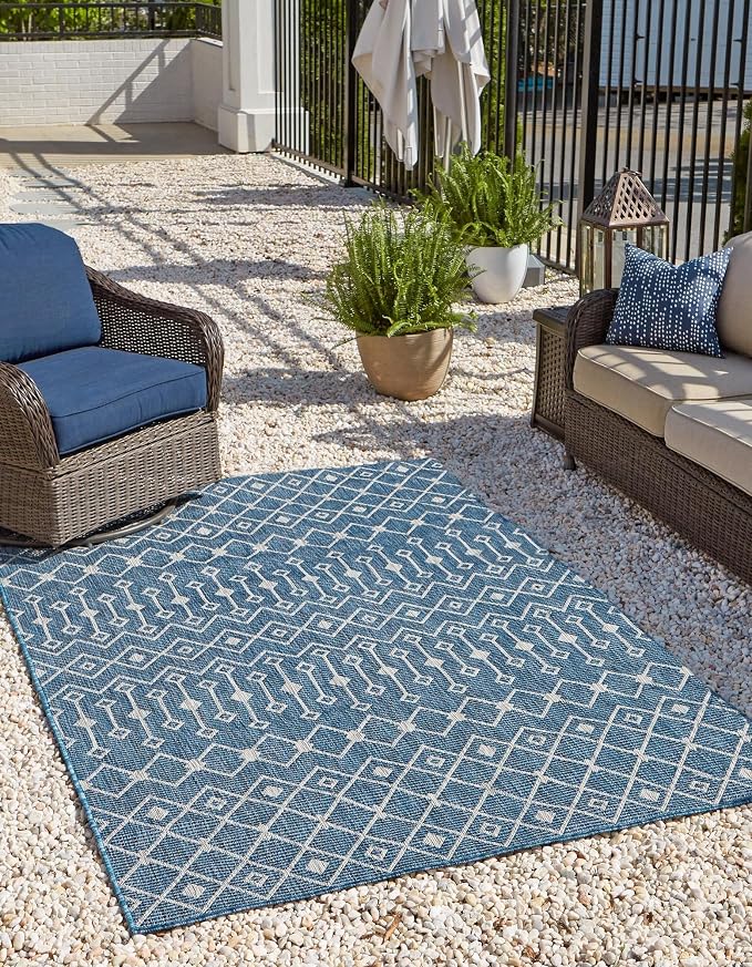 Unique Loom Outdoor Trellis Collection Area Rug - Tribal Trellis (10' x 14' 1" Rectangle, Blue/ Ivory)