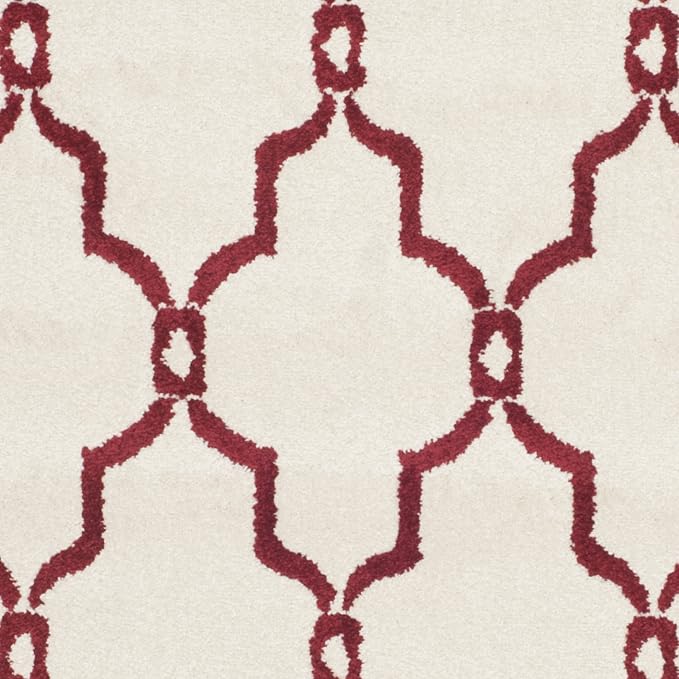 SAFAVIEH Amherst Collection Accent Rug - 3' x 5', Ivory & Red, Trellis Design, Non-Shedding & Easy Care, Ideal for High Traffic Areas in Entryway, Living Room, Bedroom (AMT414H)