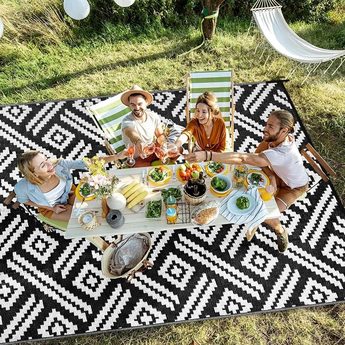 Outdoor Patio Plastic Straw Rug - 6x9 ft Outdoor Camping Rug Waterproof Reversible, Area Carpet Patios RV, Outside Porch Balcony Deck for Camper, Moden Black White