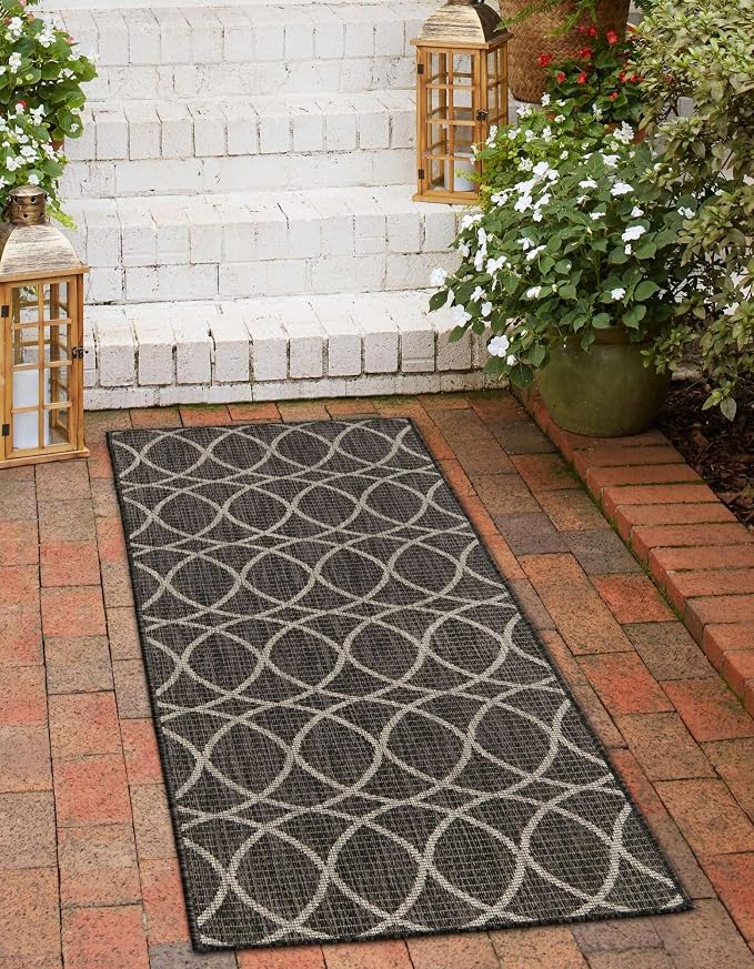 Unique Loom Outdoor Trellis Collection Area Rug - Gitter (2' x 6' 1" Runner, Charcoal/ Ivory)