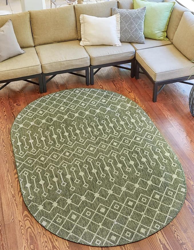 Unique Loom Outdoor Trellis Collection Area Rug - Tribal Trellis (3' 3" x 5' 3" Oval, Green/ Natural)