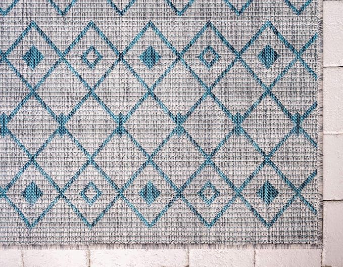 Unique Loom Outdoor Trellis Collection Area Rug - Tribal Trellis (5' 1" x 8' Rectangle, Light Blue/ Ivory)