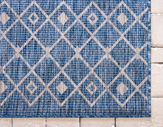 Unique Loom Outdoor Trellis Collection Area Rug - Tribal Trellis (7' 1" x 10' Rectangle, Blue/ Ivory)