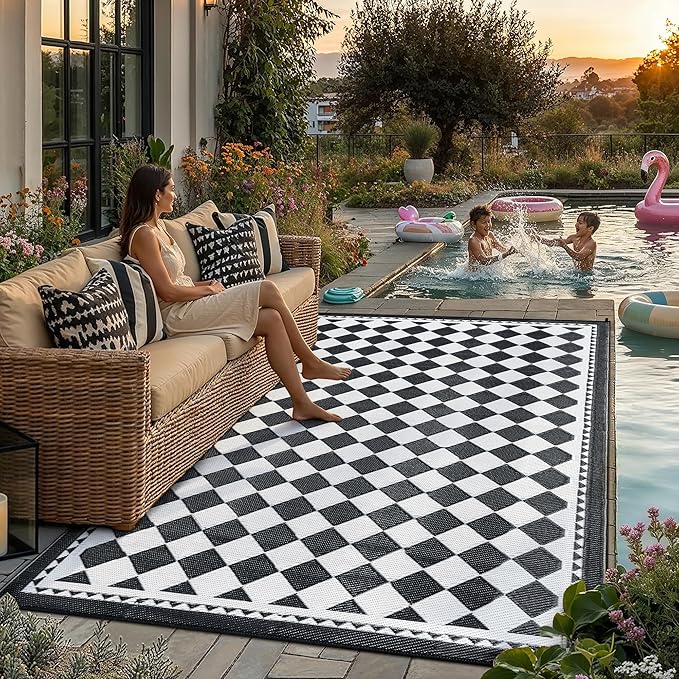 HUGEAR Outdoor Waterproof Rug 6'x9' Plastic Straw Rugs Washable Reversible Floor Mat Black/White Plaid Carpet for Camping RV Deck Entryance Porch Picnic Balcony Beach Backyard