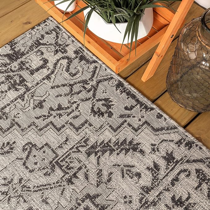 JONATHAN Y Boho Medallion Indoor Outdoor Round Area Rug 6 Ft Black/Gray, Estrella Textured Weave for Backyard, Patio, Porch, Easy-Cleaning, High Traffic, Pet-Friendly, Non-Shedding (SMB105D-6R)