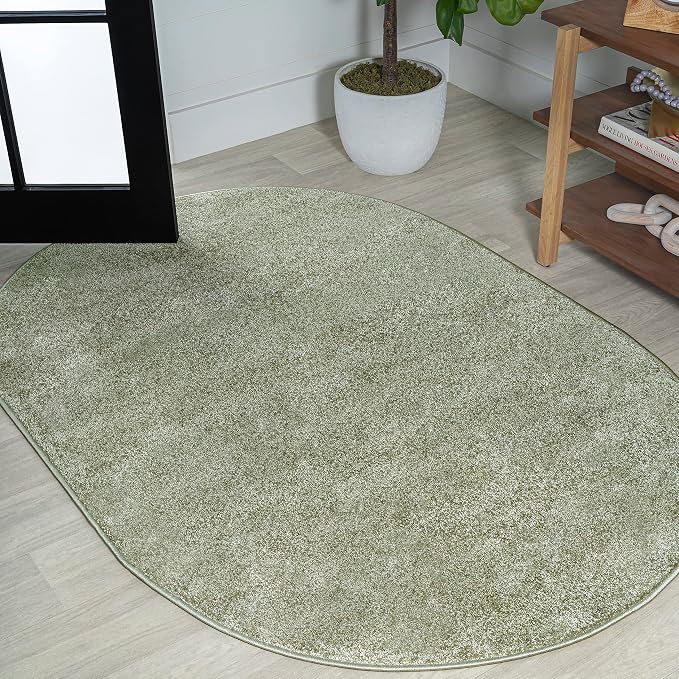 JONATHAN Y Haze Solid Low-Pile Green 6x9 Oval Indoor Area Rug, Coastal,Bohemian,Minimalist,Classic, Easy-Cleaning for Living Room,Bedroom,Kitchen,Pet Friendly,Non-Shedding (SEU100O-6OV)