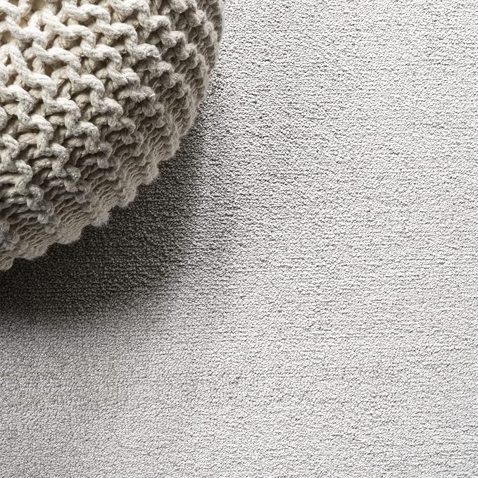 JONATHAN Y Haze Solid Low-Pile Ivory 5' Round Indoor Area Rug, Coastal,Bohemian,Minimalist,Classic, Easy-Cleaning for Living Room,Bedroom,Kitchen,Pet Friendly,Non-Shedding (SEU100D-5R)
