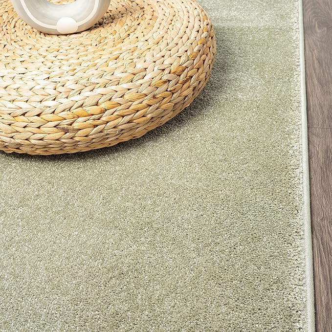JONATHAN Y Haze Solid Low-Pile Green Indoor Area Rug 3x5, Coastal,Bohemian,Minimalist,Classic, Easy-Cleaning for Living Room,Bedroom,Kitchen,Pet Friendly,Non-Shedding (SEU100O-3)