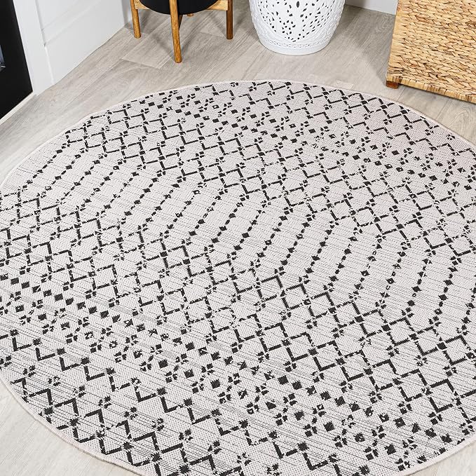 JONATHAN Y Moroccan Geometric Indoor Outdoor Round Area Rug 5 Ft Cream/Black, Ourika Textured Weave for Backyard, Patio, Porch, Easy-Cleaning, High Traffic, Pet-Friendly, Non-Shedding (SMB108I-5R)