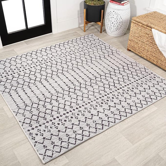 JONATHAN Y Moroccan Geometric Indoor Outdoor Square Area Rug 6X6 Cream/Black, Ourika Textured Weave for Backyard, Patio, Porch, Easy-Cleaning, High Traffic, Pet-Friendly, Non-Shedding (SMB108I-6SQ)