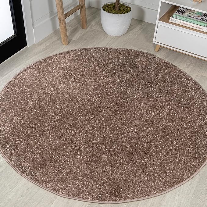 JONATHAN Y Haze Solid Low-Pile Brown 4' Round Indoor Area Rug, Coastal,Bohemian,Minimalist,Classic, Easy-Cleaning for Living Room,Bedroom,Kitchen,Pet Friendly,Non-Shedding (SEU100J-4R)