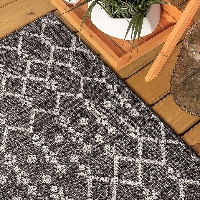 JONATHAN Y Moroccan Geometric Indoor Outdoor Square Area Rug 8X8 Black/Gray, Ourika Textured Weave for Backyard, Patio, Porch, Easy-Cleaning, High Traffic, Pet-Friendly, Non-Shedding (SMB108F-8SQ)