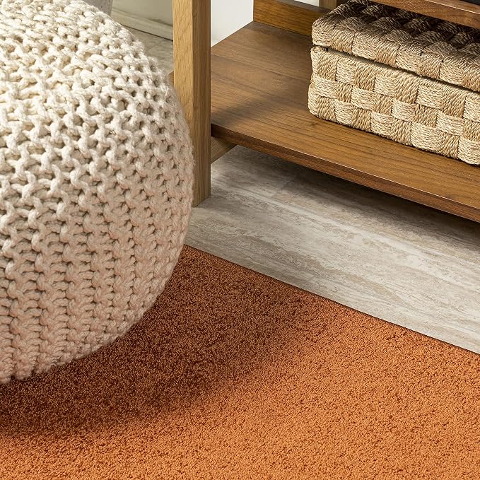 JONATHAN Y Haze Solid Low-Pile Orange 4' Round Indoor Area Rug, Coastal,Bohemian,Minimalist,Classic, Easy-Cleaning for Living Room,Bedroom,Kitchen,Pet Friendly,Non-Shedding (SEU100M-4R)