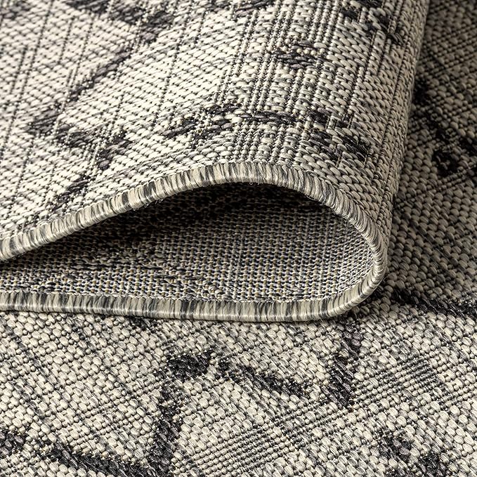 JONATHAN Y Moroccan Geometric Indoor Outdoor Runner Rug 2X8 Light Gray/Black, Ourika Textured Weave for Backyard, Patio, Porch, Easy-Cleaning, High Traffic Pet-Friendly, Non-Shedding SMB108E-28