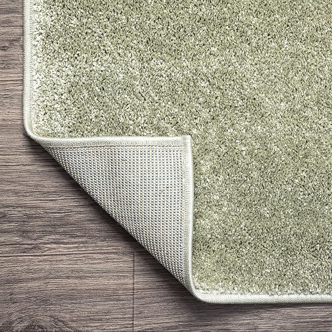 JONATHAN Y Haze Solid Low-Pile Green 9x9 Square Indoor Area Rug, Coastal,Bohemian,Minimalist,Classic, Easy-Cleaning for Living Room,Bedroom,Kitchen,Pet Friendly,Non-Shedding (SEU100O-9SQ)