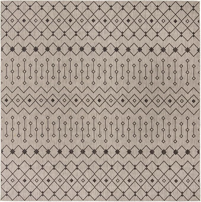 Unique Loom Outdoor Trellis Collection Area Rug - Tribal Trellis (10' 8" Square, Gray/ Black)