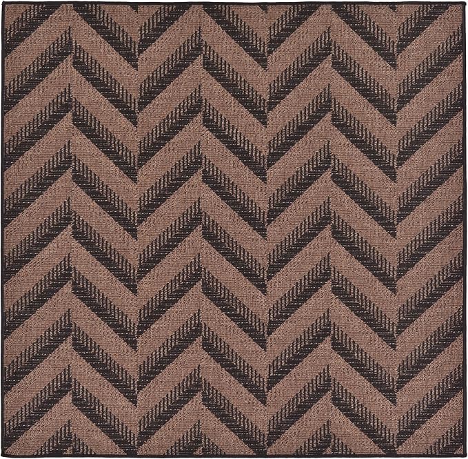 Unique Loom Outdoor Modern Collection Area Rug - Chevron (5' 4" Square, Brown/ Black)