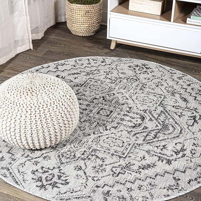 JONATHAN Y Boho Medallion Indoor Outdoor Round Area Rug 9 Ft Black/Gray, Estrella Textured Weave for Backyard, Patio, Porch, Easy-Cleaning, High Traffic, Pet-Friendly, Non-Shedding (SMB105D-9R)