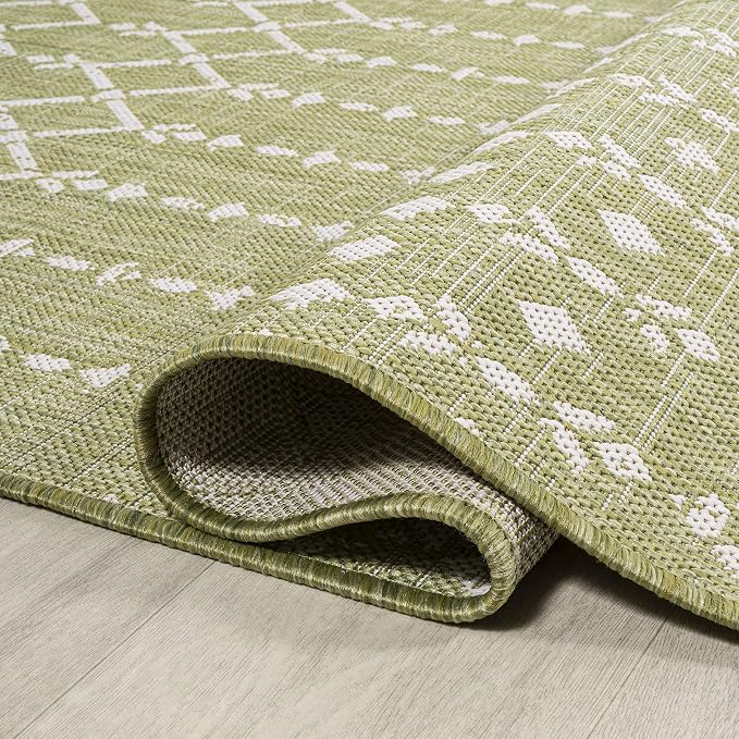 JONATHAN Y Moroccan Geometric Indoor Outdoor Area Rug 5X8 Light Green/Cream, Ourika Textured Weave for Backyard, Patio, Porch, Easy-Cleaning, High Traffic, Pet-Friendly, Non-Shedding (SMB108N-5)