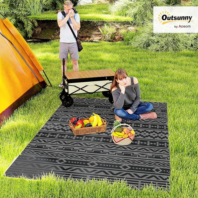 Outsunny Outdoor Rug for Patio, 6' x 9' Waterproof Large Mat, Reversible Plastic Straw Rug for Decor, Portable Outside RV Camping Area Carpet Mat for Backyard Porch Deck Picnic, Black Gray Geometric