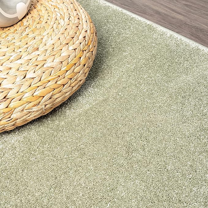 JONATHAN Y Haze Solid Low-Pile Green Runner Rug 2x14, Coastal,Bohemian,Minimalist,Classic, Easy-Cleaning for Living Room,Bedroom,Kitchen,Pet Friendly,Non-Shedding (SEU100O-214)