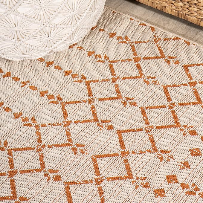JONATHAN Y Moroccan Geometric Indoor Outdoor Round Area Rug 5 Ft Cream/Orange, Ourika Textured Weave for Backyard, Patio, Porch, Easy-Cleaning, High Traffic, Pet-Friendly, Non-Shedding (SMB108O-5R)