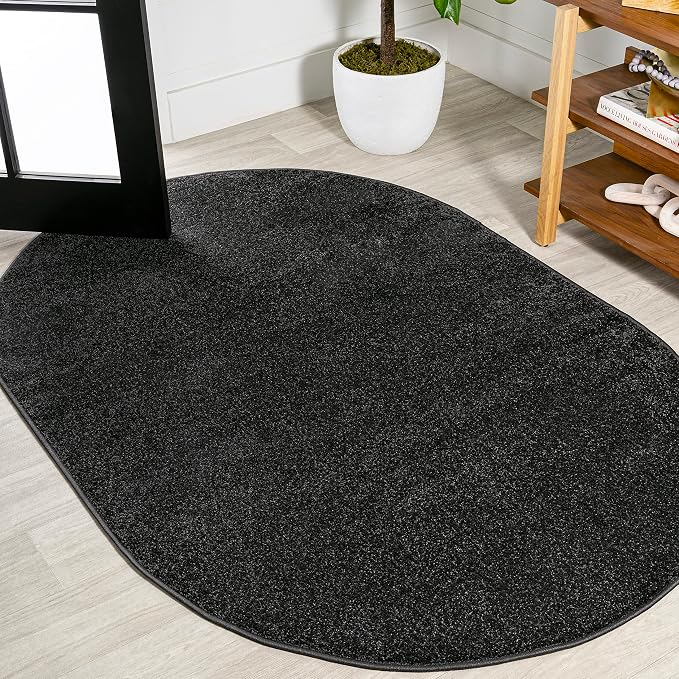 JONATHAN Y Haze Solid Low-Pile Black 6x9 Oval Indoor Area Rug, Coastal,Bohemian,Minimalist,Classic, Easy-Cleaning for Living Room,Bedroom,Kitchen,Pet Friendly,Non-Shedding (SEU100I-6OV)