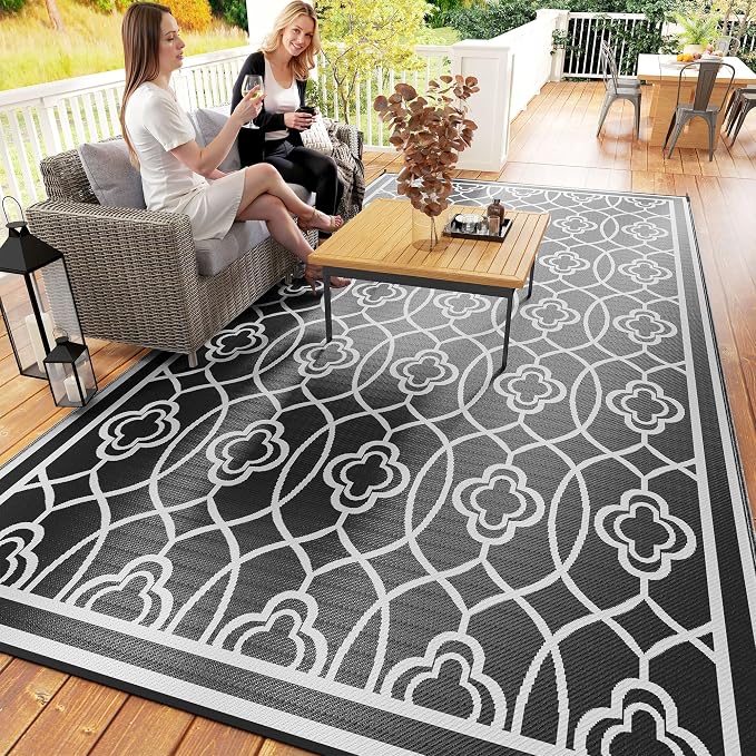 Outsunny Outdoor Rug for Patio, 9' x 18' Waterproof Large Mat, Reversible Plastic Straw Rug for Decor, Portable Outside RV Camping Area Carpet Mat for Backyard Porch Deck Picnic, Black & White Lantern