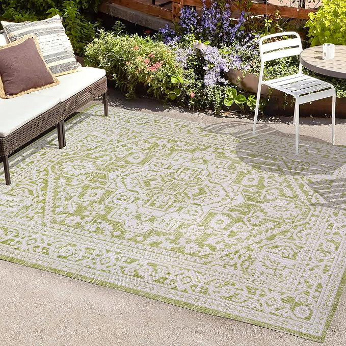 JONATHAN Y Medallion Weave Indoor Outdoor Area Rug 4X6 Green/Cream, Sinjuri Textured for Backyard, Patio, Porch, Easy-Cleaning, High Traffic, Pet-Friendly, Non-Shedding (SMB101E-4)