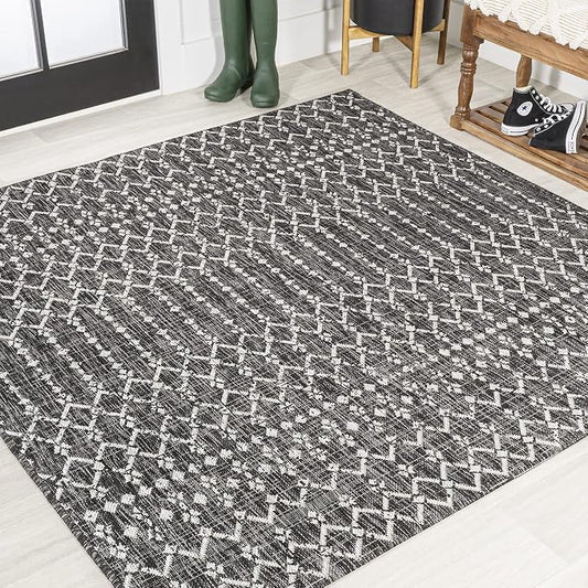 JONATHAN Y Moroccan Geometric Indoor Outdoor Square Area Rug 5X5 Black/Gray, Ourika Textured Weave for Backyard, Patio, Porch, Easy-Cleaning, High Traffic, Pet-Friendly, Non-Shedding (SMB108F-5SQ)